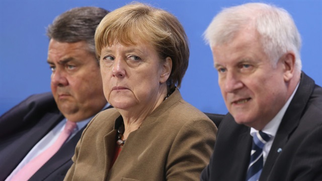 Almanya Başbakanı Angela Merkel ve Almanya İçişleri Bakanı Horst Seehofer