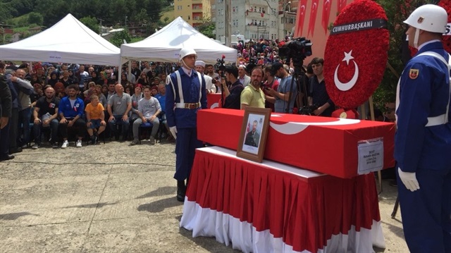 Şehit Bahattin Baştan'ın cenaze törenine çok sayıda kişi katıldı. 