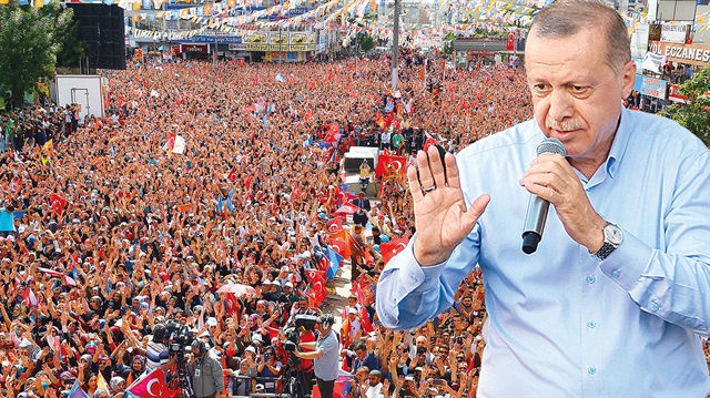 Cumhurbaşkanı Erdoğan, Van mitinginde meydanı hınca hınç dolduran vatandaşlara seslendi.
