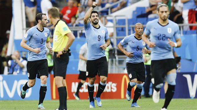 Uruguay, Suudi Arabistan'ı Suarez'in golüyle 1-0 yendi. 