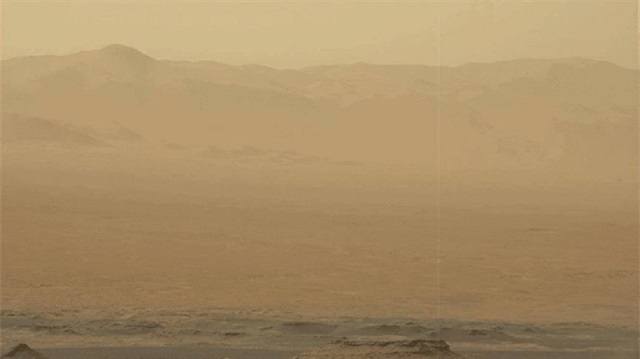 Fırtına, NASA'nın gezginci robotu Opportunity ile iletişimin kesilmesine yol açmıştı. Gezegende Gale Krateri'nde araştırma yapan Curiosity ise faaliyetlerini sürdürüyor.