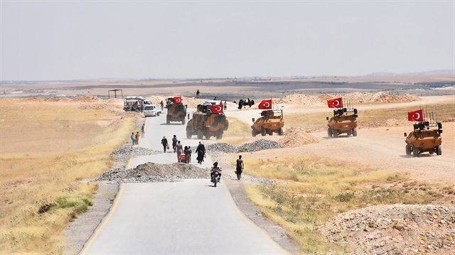 TSK, Münbiç’in terör örgütü PKK’dan arındırılması çerçevesinde ilçede ikinci  devriye görevine başladı. 