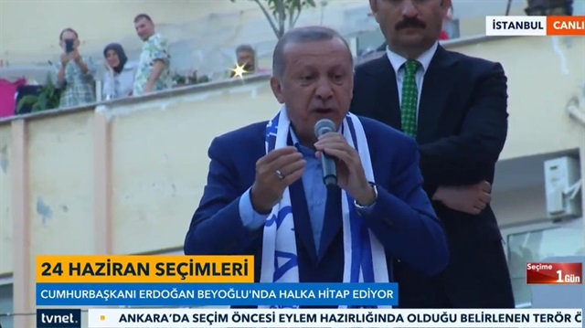Cumhurbaşkanı Erdoğan, İstanbul Beyoğlu'nda düzenlenen mitingde halka hitap etti.