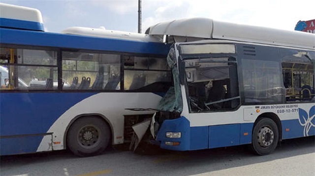 Ankara'da belediye otobüsleri çarpıştı