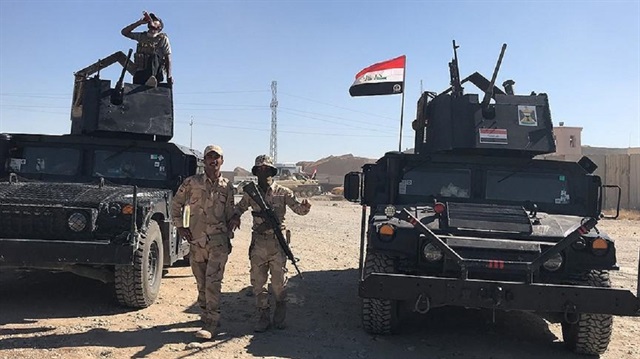 Iraq forces hunt down militants near Syria border