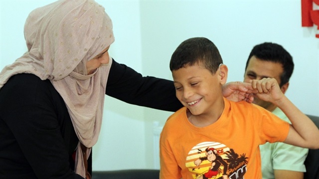 Suriyeli çocuk, 4 yıl sonra ilk kez duydu