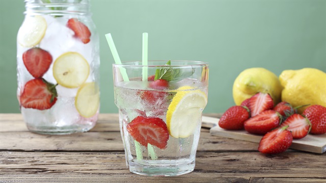 ​Sıcak yaz aylarında tüketilen bu içecekler hem serinletiyor hem de zayıflatıyor.