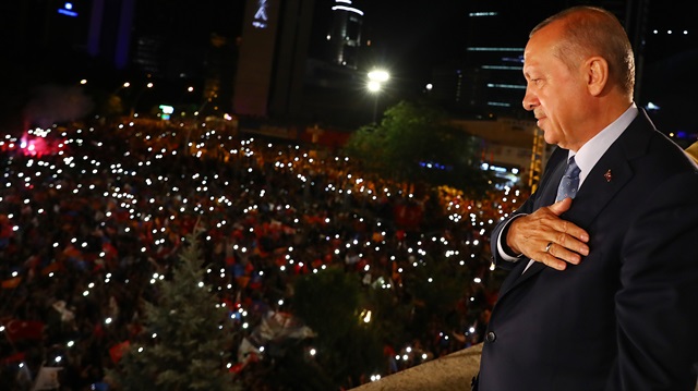 AK Parti Genel Başkanı ve Cumhurbaşkanı Erdoğan, seçimlerden zaferle çıktı.
