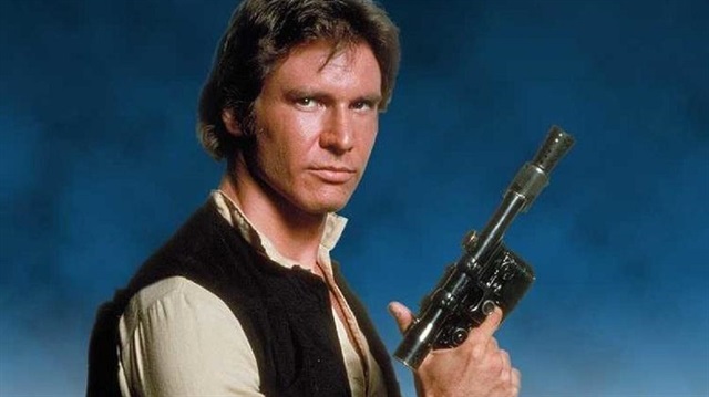 Harrison Ford'un canlandırdığı Han Solo karakterinin silahı, New York'ta düzenlenen açık artırmada alıcı buldu.

​