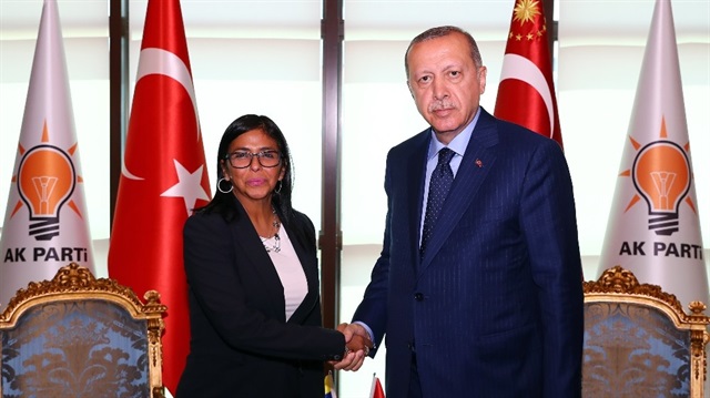 Cumhurbaşkanı Erdoğan, Venezuela Cumhurbaşkanı Yardımcısı Rodriguez’i AK Parti Genel Merkezi’nde kabul etti.