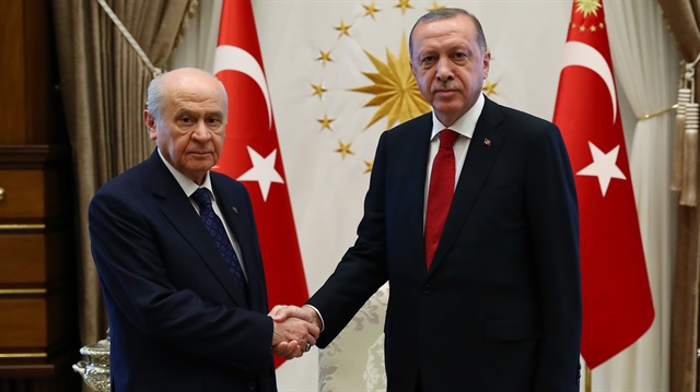 Cumhurbaşkanı Erdoğan ile MHP lideri Bahçeli çarşamba günü Külliye'de bir araya geldi.