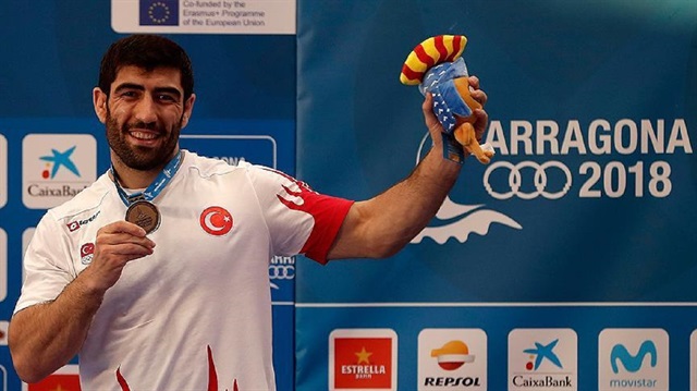 Turkish national wrestlers bag 8 gold, 2 silver and 3 bronze medals in 14 different weight categories