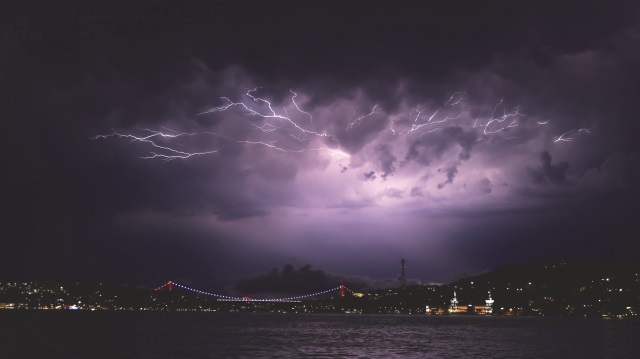 İstanbul'u etkisi altına alan yağmur ​3 gün daha sürecek