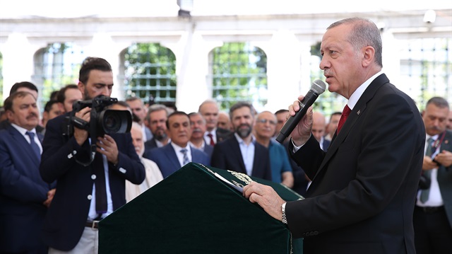 Cumhurbaşkanı Erdoğan, Fuat Sezgin'in cenazesine katıldı. 
