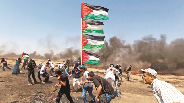30 Mart’tan bu yana devam eden ‘Büyük Dönüş Yürüyüşü’ gösterilerinde, İsrail askerleri 135 Filistinliyi şehit etti. 