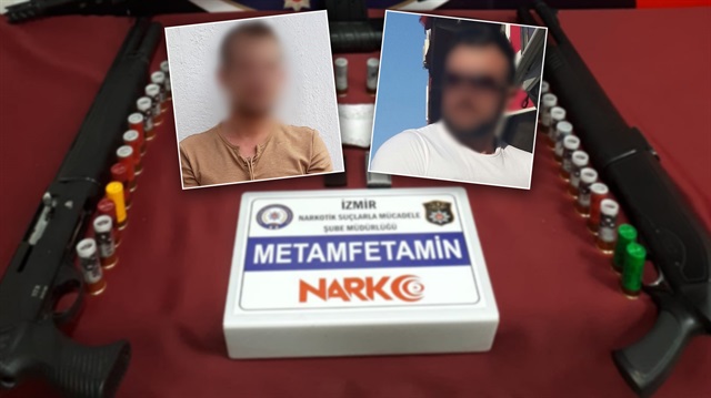 İzmir Narkotik Büro ekiplerinin operasyonu, uzun yıllardır birbirlerini görmeyen 2 kardeşi nezarethanede bir araya getirdi.