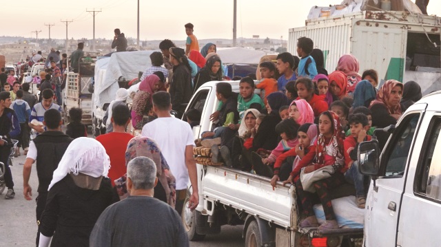 Saldırılar nedeniyle 198 bin sivil Ürdün ve İsrail sınırına göç etti.