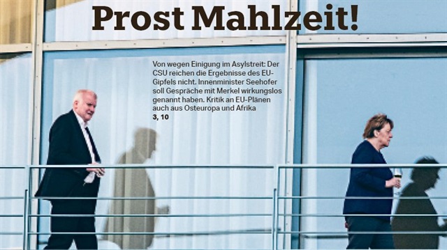 Alman gazetesi Die Tageszeitung, Almanya Başbakanı Angela Merkel ve İçişleri Bakanı Horst Seefoher'in Başbakanlık ofisinin balkonundan çekilen bir fotoğrafını yayınlayarak 'Şerefe' başlığını attı. 