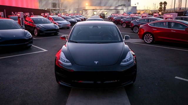 Tesla, bir haftada 5 bin adet Model 3 üretti