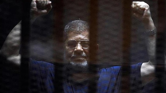 Mısır'da askeri darbeyle görevinden uzaklaştırılan seçilmiş Cumhurbaşkanı Muhammed Mursi 