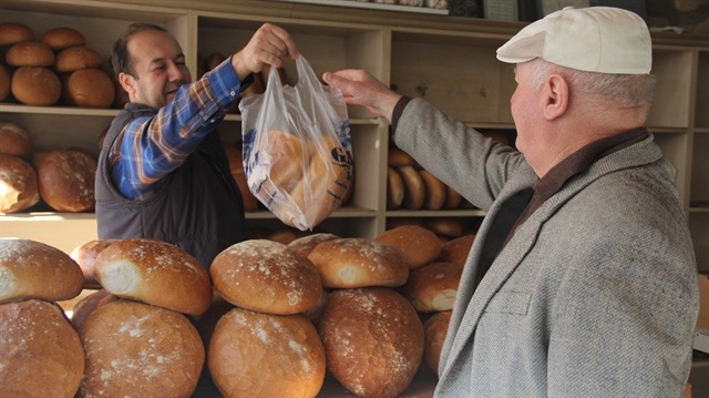 Ekmek fiyatlarına makul bir artış gündemde.