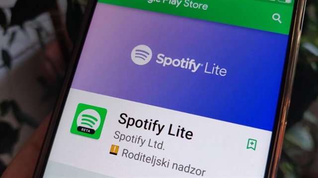 Lite modası devam ediyor: Şimdi de Spotify!