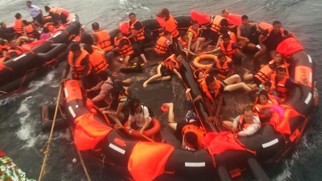 Turist teknesinin alabora olması sonucu 7 kişi hayatını kaybetti.