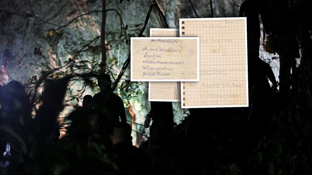 Tayland'da mağarada mahsur kalan çocuklar, ailelerine mektup yazdı... 
