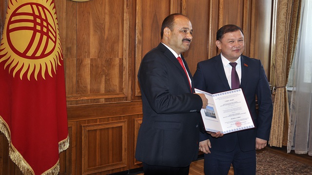 ﻿Kırgızistan'dan Kastamonu Üniversitesi Rektörü Aydın'a üstün hizmet ödülü
