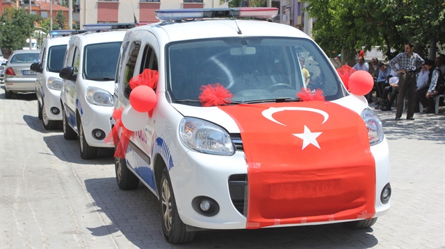 Polis aracı şehit kardeşine sünnet arabası oldu