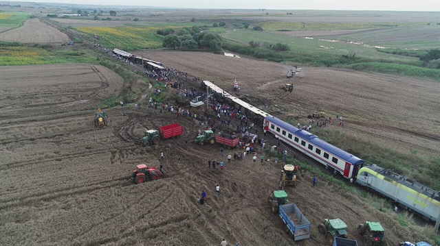 Tekirdağ'da yolcu treninin vagonu raydan çıktı