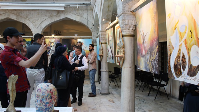 "أطياف".. معرض فنون تشكيلية بإسطنبول يجمع فنانين عربا وأتراكا