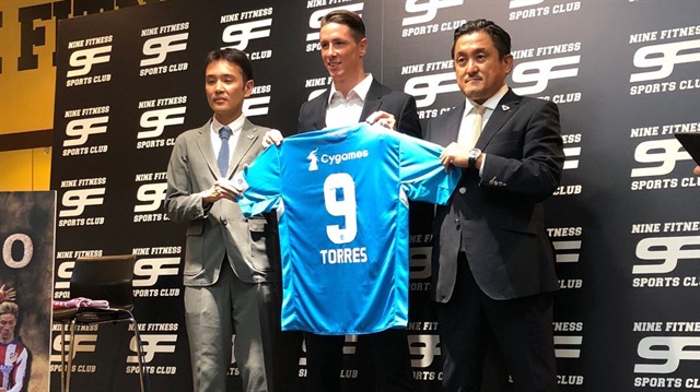 Fenerando Torres Japon ekibinde 9 numaralı formayı giyecek.