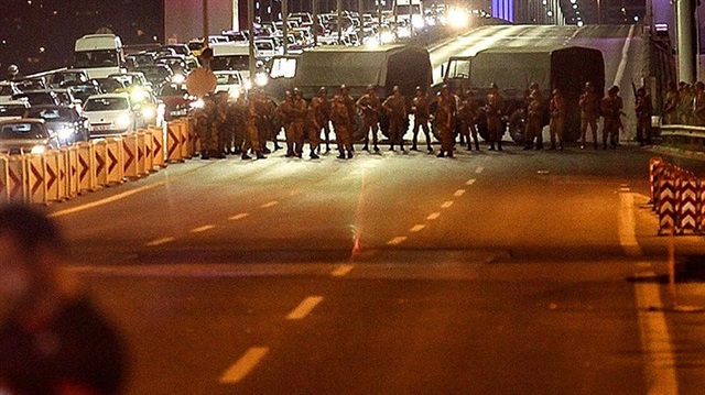 15 Temmuz darbe girişimi gecesi köprüyü kapatan FETÖ'cüler