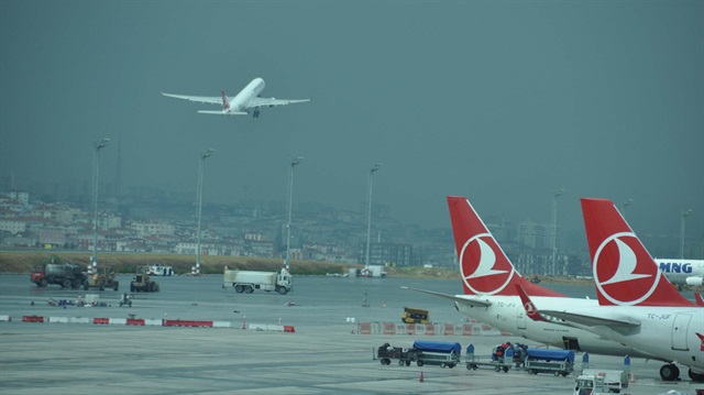 İstanbul havalimanlarını 338 bin 74 uçağın kullandığı göz önüne alındığında ise 46 saniyede bir uçağın iniş kalkış yaptığı tespit edildi.