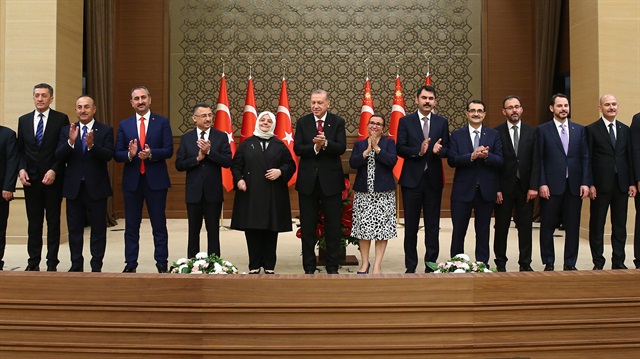 Başkan Erdoğan, yeni kabineyi açıkladıktan sonra bakanlarla ilgili ilk kez açıklamalarda bulundu.