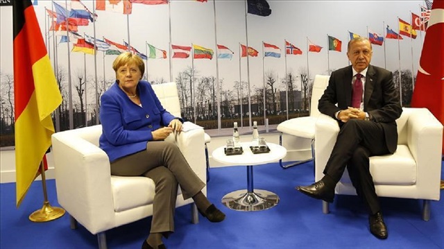 لقاء بين أردوغان وميركل على هامش قمة الناتو ببروكسل