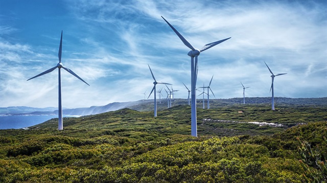 Rüzgar enerjisi yatırımları devam ediyor.