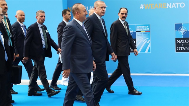 Başkan Erdoğan, Brüksel'de düzenlenen "NATO Zirvesi"nin ikinci gününde de temaslarına devam ediyor.
