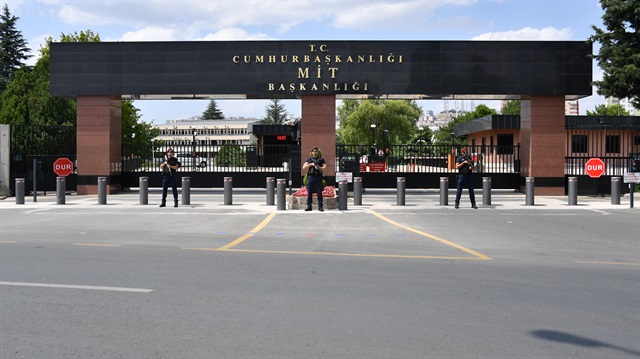 MİT'in Ankara'daki merkez binasının dışındaki tabela değiştirildi.