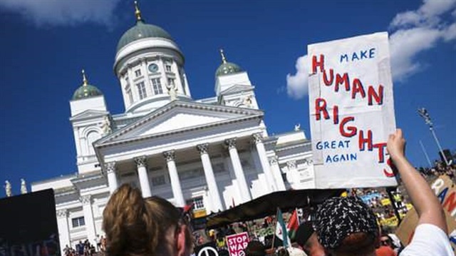 احتجاجات في فنلندا قبيل قمة بوتين ترامب الإثنين