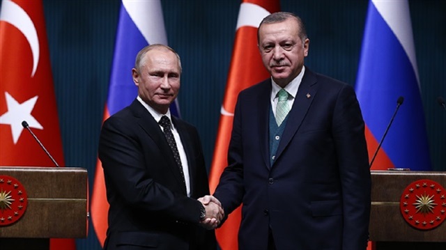 Turkish President Recep Tayyip Erdoğan meets his Russian counterpart Vladimir Putin