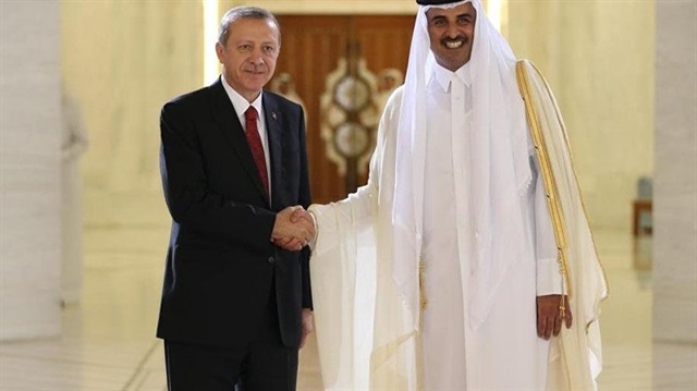 أمير قطر يهنئ أردوغان بـ "اليوم الوطني للديمقراطية"
