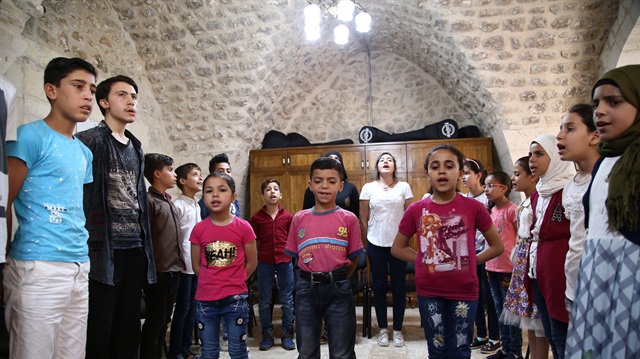بـ3 لغات.. أطفال سوريا سفير الثقافة لولاية شنلي أورفة التركية!​