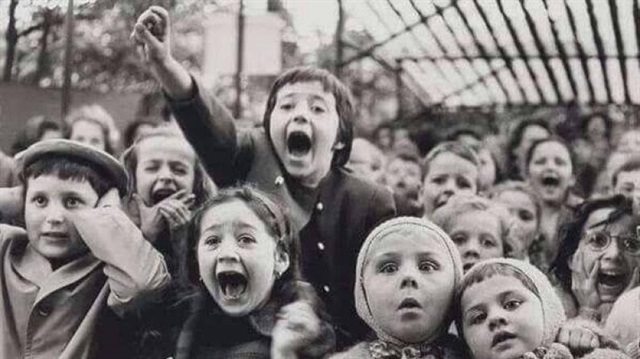 ilk defa tiyatro izleyen cocuklar 1963