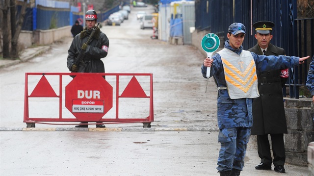 Kamuoyunda "kozmik oda" olarak bilinen Genelkurmay Ankara Seferberlik Bölge Başkanlığında yapılan aramalarla ilgili mahkeme bugün de devam etti.