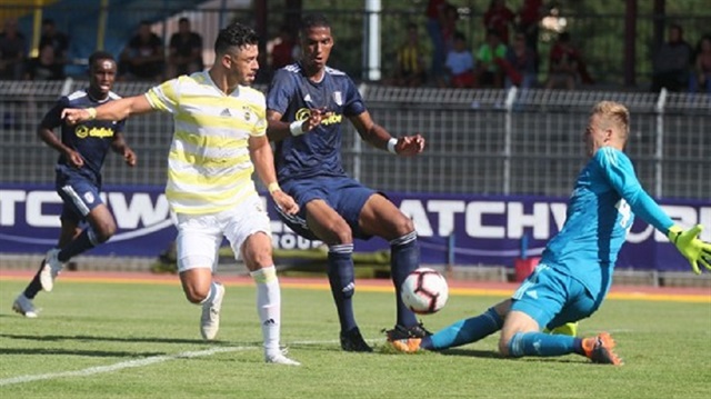Giuliano, Fenerbahçe'yi Fulham karşısında 1-0 öne geçiren golü attı. 