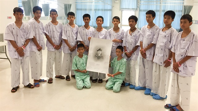 Tayland'da 12 futbolcu çocuk günlerdir kaldıkları hastaneden bugün taburcu edilecekler. 