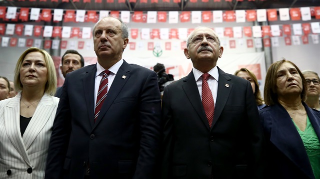 Muharrem İnce ile Kemal Kılıçdaroğlu arasındaki başkanlık yarışında muhalifler imza toplamaya devam ediyor.