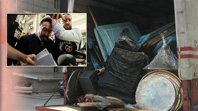 Oktar'ın örgütüne ait depodan bir kamyon dolusu malzeme çıkarken, dijital arşiv de polis tarafından ele geçirildi.